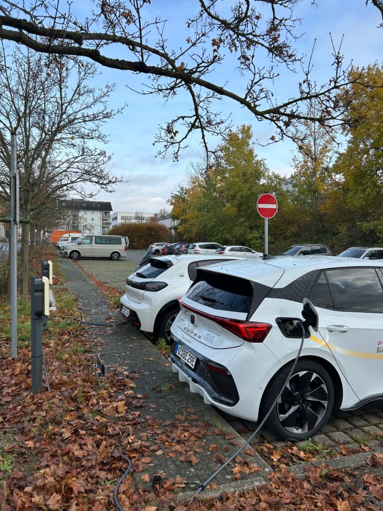 Neue Autos aber noch mit Urstrom!